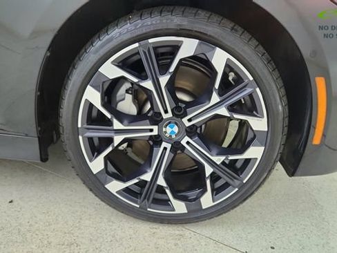 Used 2025 BMW 330i xDrive Sedan AWD/4WD image 57