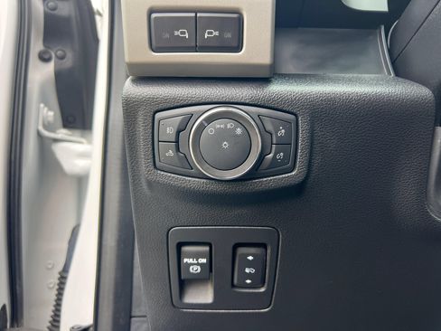 Used 2020 Ford F150 Lariat AWD/4WD image 22