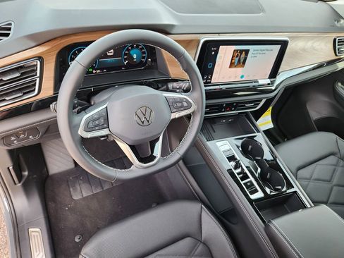 New 2026 Volkswagen Atlas SEL Premium R-Line AWD/4WD image 9