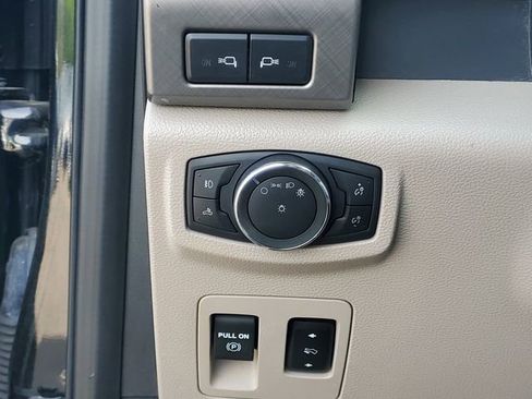 Used 2019 Ford F150 Limited AWD/4WD image 18