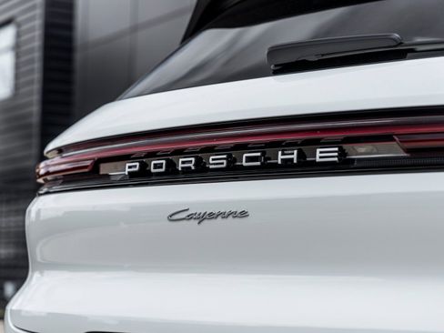 New 2026 Porsche Cayenne image 14