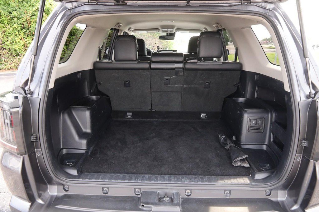Used 2022 Toyota 4Runner SR5 Premium AWD/4WD image 7