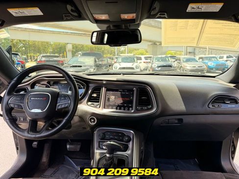 Used 2017 Dodge Challenger R/T Scat Pack RWD image 33