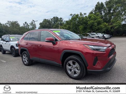 Used 2025 Toyota RAV4 XLE AWD/4WD image 1