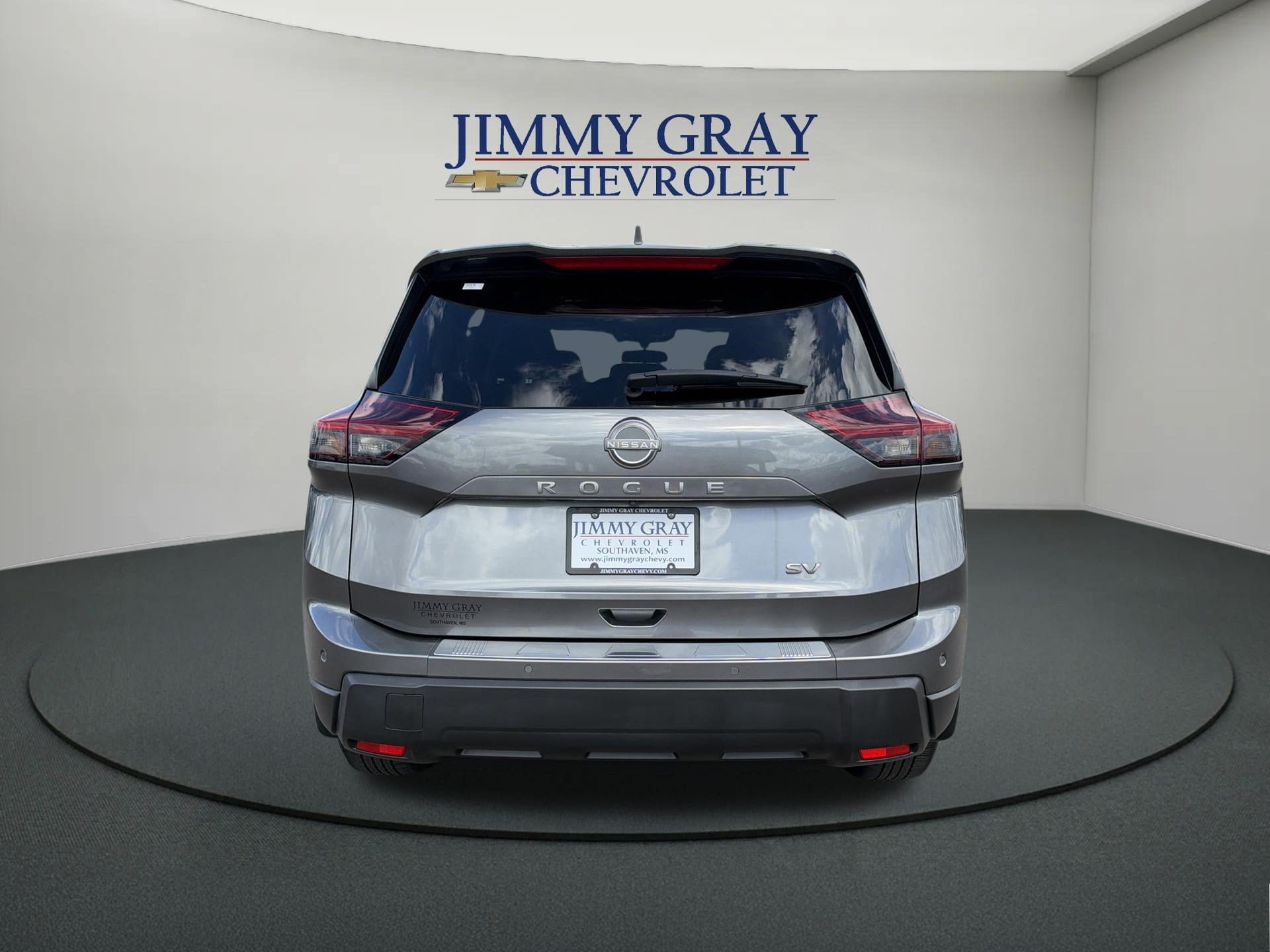 Used 2024 Nissan Rogue SV w/ SV Premium Package FWD image 4
