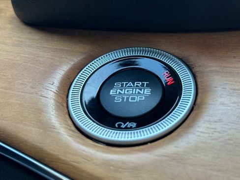 Used 2023 Jeep Grand Cherokee L Summit image 31