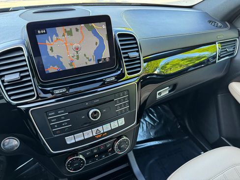Used 2019 Mercedes-Benz GLS 450 4MATIC image 35