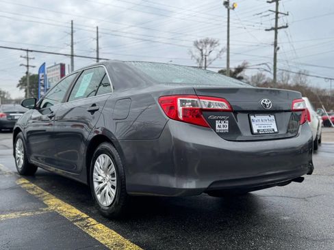 Used 2012 Toyota Camry L image 6