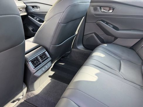 Used 2023 Honda Accord Touring image 15