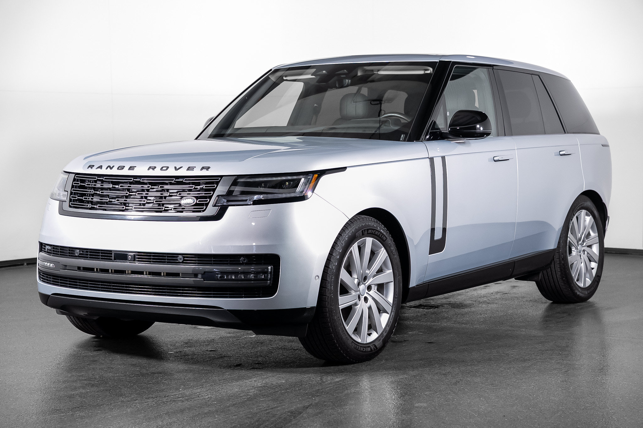 Used 2024 Land Rover Range Rover SE AWD/4WD image 12