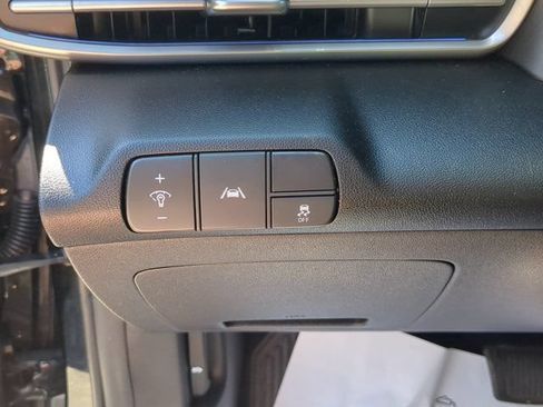 Certified 2023 Hyundai Elantra Limited FWD image 24
