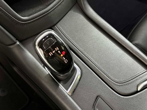 Used 2017 Cadillac XT5 Luxury image 22