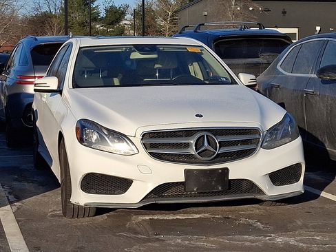 Used 2016 Mercedes-Benz E 350 4MATIC image 2