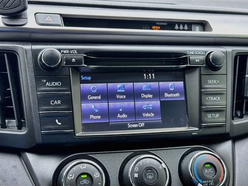 Used 2018 Toyota RAV4 LE w/ All Weather Liner Package FWD image 9