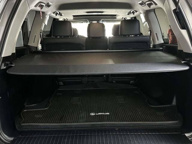 Used 2018 Lexus LX 570 4WD image 15
