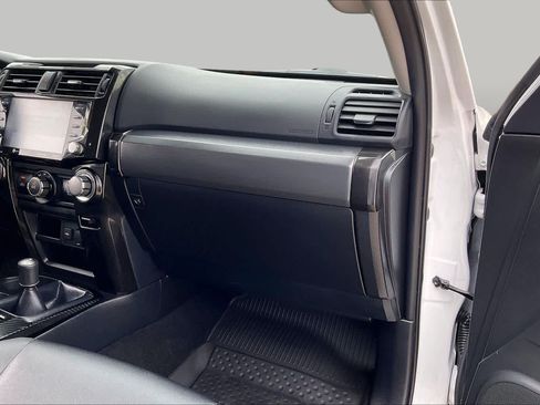 Used 2024 Toyota 4Runner TRD Off-Road Premium w/ Moonroof Package AWD/4WD image 18