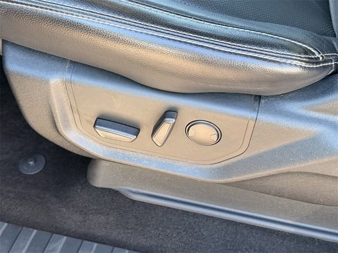 Used 2020 Ford F150 Lariat image 13