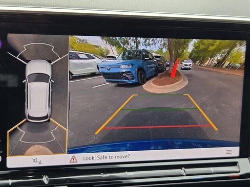 Used 2025 Volkswagen Atlas Cross Sport SEL Premium R-Line image 22