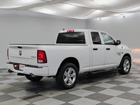 Used 2019 RAM 1500 Express w/ Express Value Package AWD/4WD image 9
