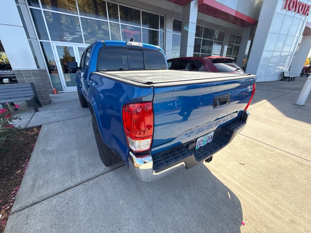 Certified 2017 Toyota Tacoma SR5 w/ Tow Package AWD/4WD image 7
