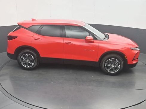 Used 2025 Chevrolet Blazer LT FWD image 25