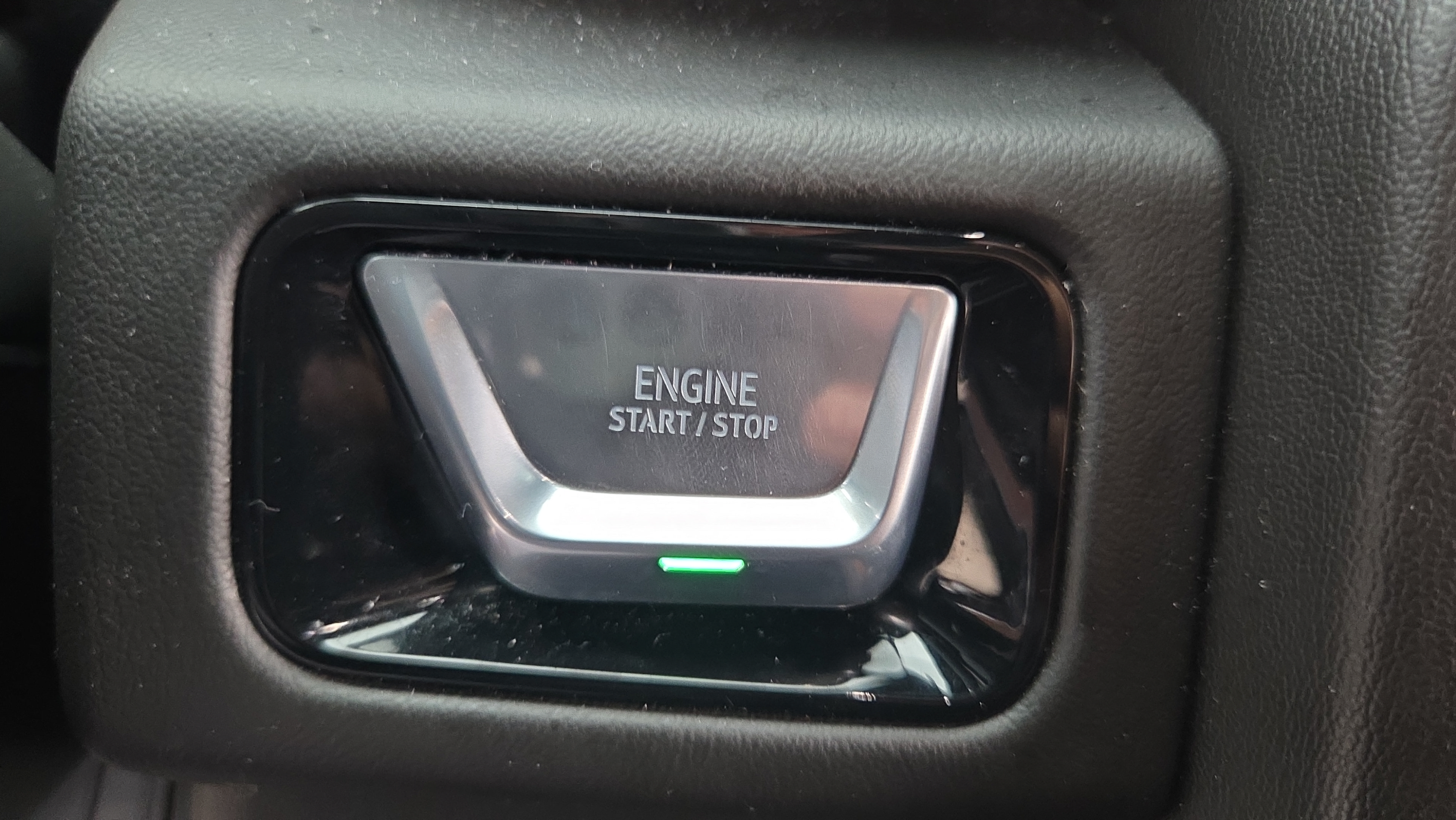 Used 2025 GMC Yukon XL Denali AWD/4WD image 25
