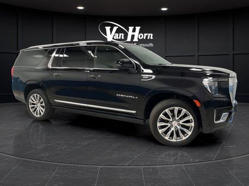 Used 2021 GMC Yukon XL Denali w/ Denali Premium Package AWD/4WD image 1