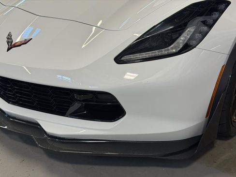 Used 2018 Chevrolet Corvette Z06 RWD image 13