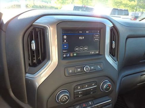 Used 2025 Chevrolet Silverado 1500 Custom w/ Rally Edition AWD/4WD image 17