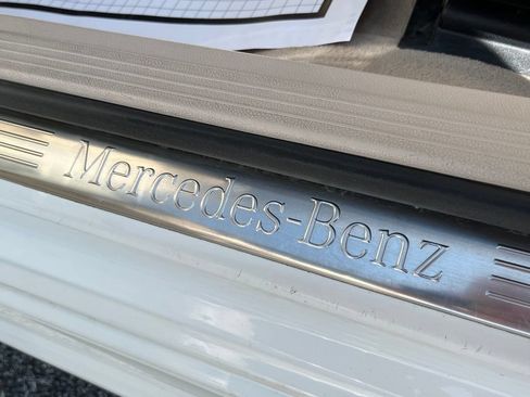 Used 2014 Mercedes-Benz E 350 Sedan image 15