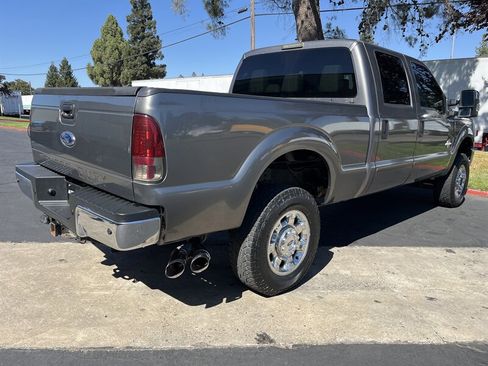 Used 2011 Ford F250 XLT w/ XLT Premium Pkg image 14