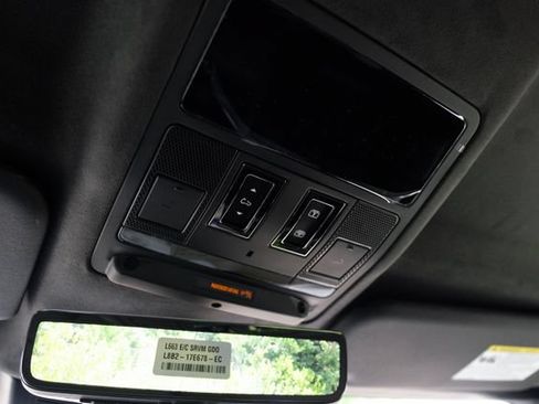 New 2026 Land Rover Defender 110 OCTA AWD/4WD image 36