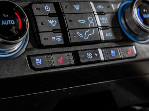 Used 2020 Ford F250 Platinum AWD/4WD image 26