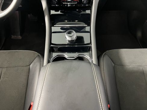 Used 2023 Jeep Grand Cherokee L Laredo image 18