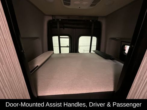 Used 2022 Mercedes-Benz Sprinter 2500 image 12