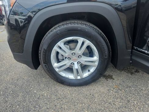 Used 2023 GMC Terrain SLE w/ Driver Convenience Package FWD image 27