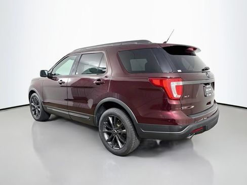Used 2019 Ford Explorer XLT w/ Equipment Group 202A AWD/4WD image 5