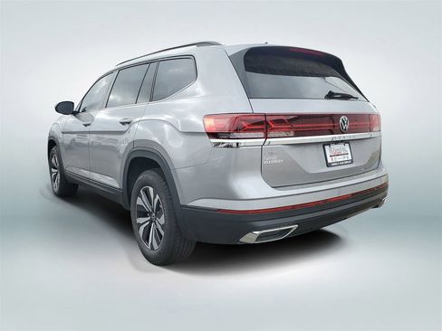 New 2026 Volkswagen Atlas SE FWD image 4