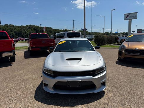 Used 2023 Dodge Charger GT RWD image 2