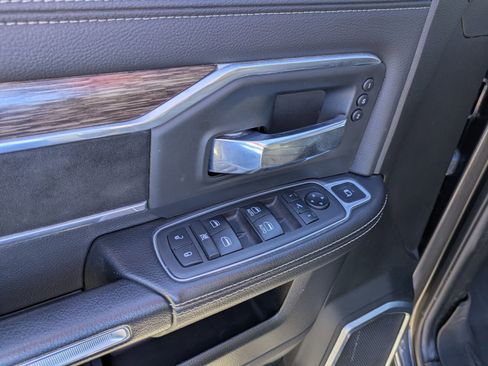 Used 2019 RAM 2500 Laramie image 17