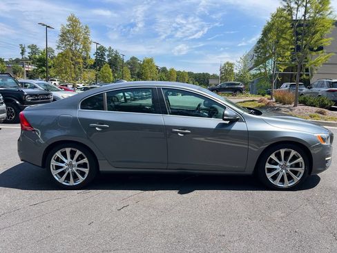 Used 2018 Volvo S60 T5 Inscription Platinum AWD/4WD image 8