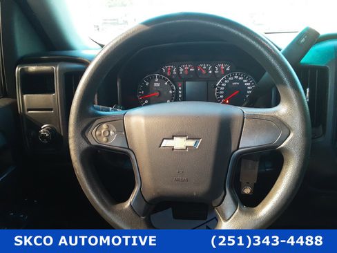 Used 2018 Chevrolet Silverado 1500 Custom image 18