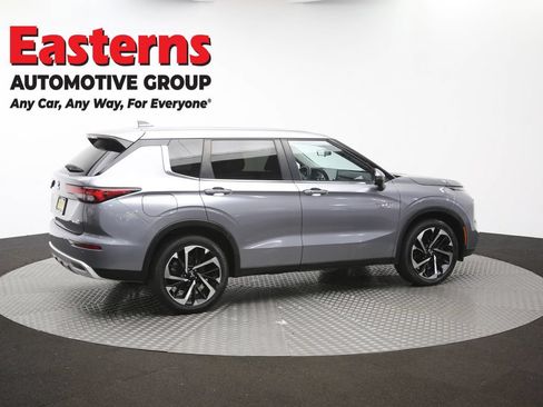 Used 2023 Mitsubishi Outlander SE AWD/4WD image 43