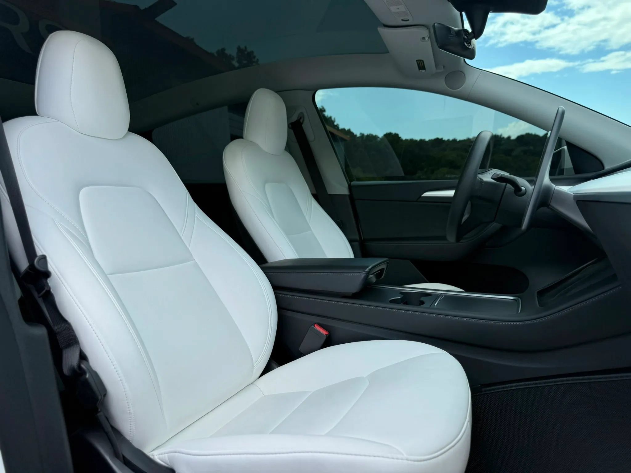 Used 2023 Tesla Model Y AWD image 21