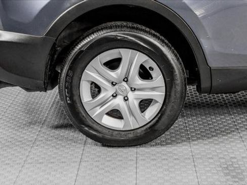 Used 2014 Toyota RAV4 LE image 32