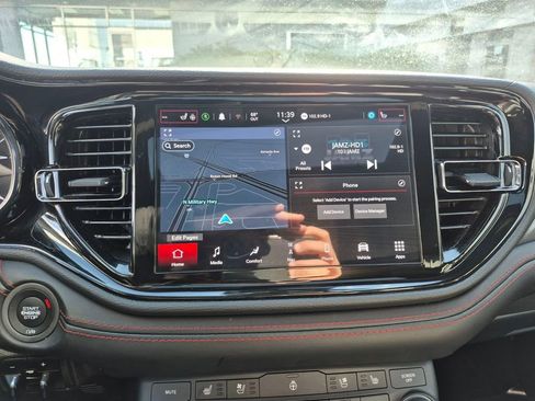 Used 2024 Dodge Durango GT image 19