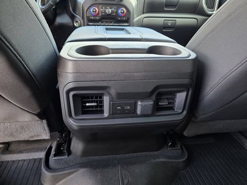 Used 2022 Chevrolet Silverado 1500 LT Trail Boss AWD/4WD image 18