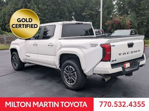 Certified 2025 Toyota Tacoma TRD Sport AWD/4WD image 4