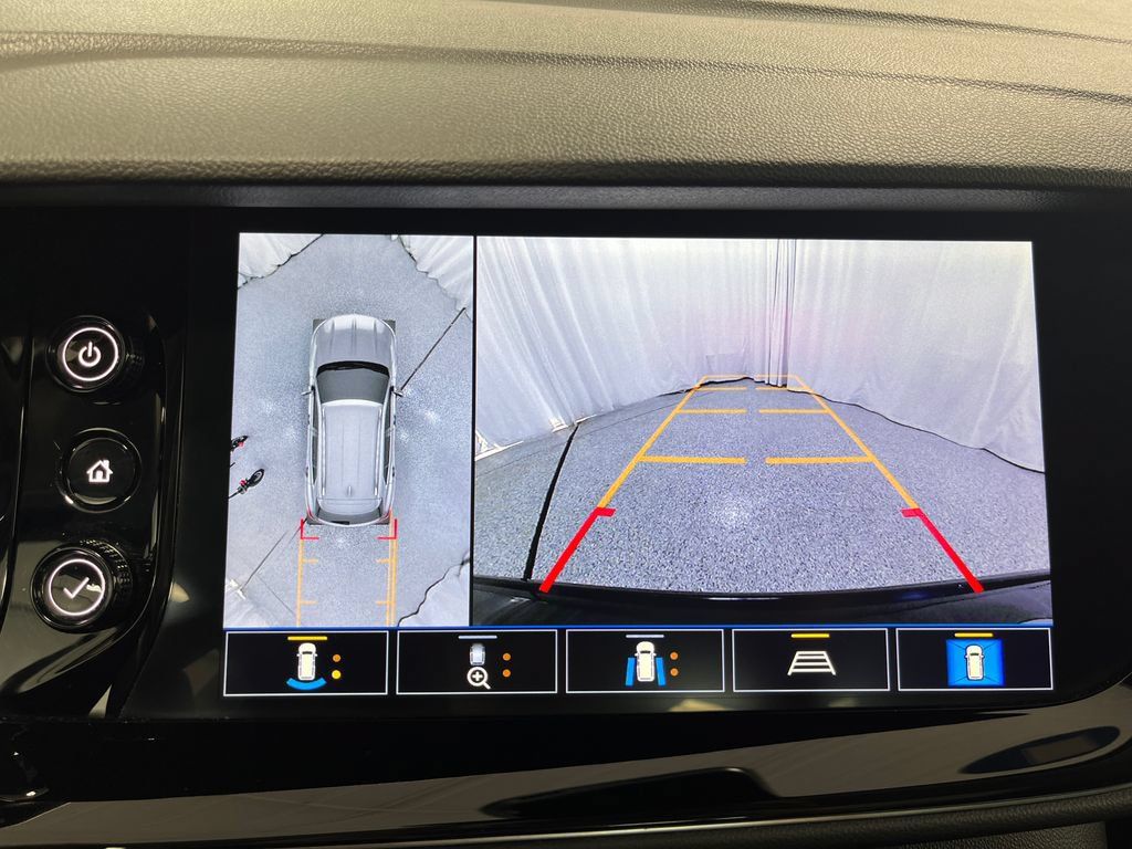 Used 2021 Buick Envision Avenir w/ Technology Package II AWD/4WD image 27