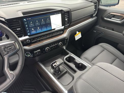 New 2026 Chevrolet Silverado 1500 LT Trail Boss w/ LT Trail Boss Premium Package AWD/4WD image 16